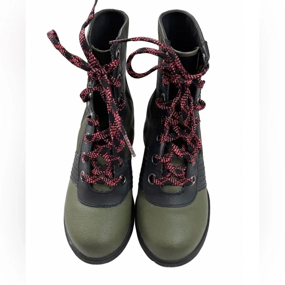 SOREL Lexie Youth Winter Boots Size 1 Green Black Waterproof